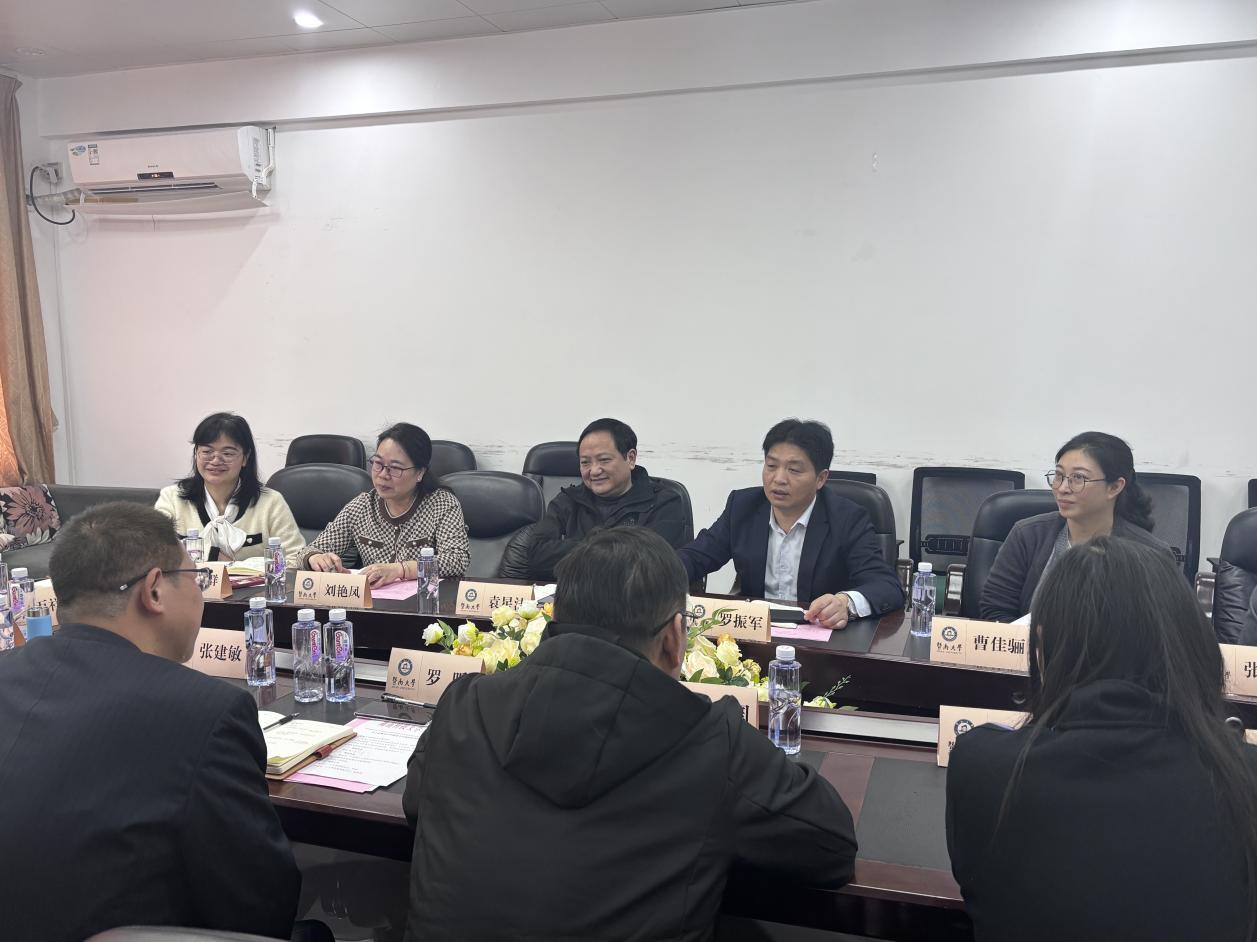 b03621d871c643b7a4c5b923baf77622.jpg b03621d871c643b7a4c5b923baf77622.jpg